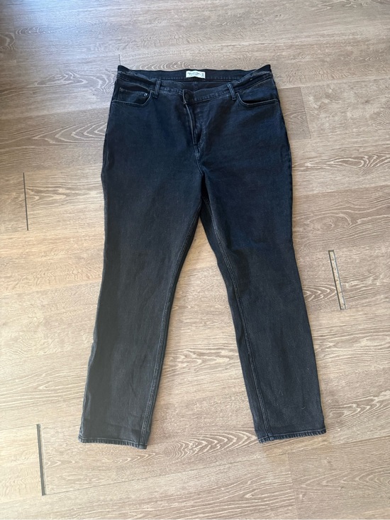 Abercrombie & Fitch Denim - Abercrombie & Fitch 90s Slim Straight Ultra High Rise
